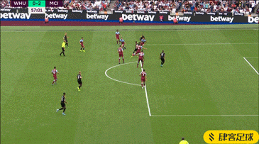 莱因克尔：巴萨对我有着特殊的意义；莱万是历史最佳中锋之一（莱因克尔：巴萨在我心中意义非凡；莱万是史上顶级中锋之一）