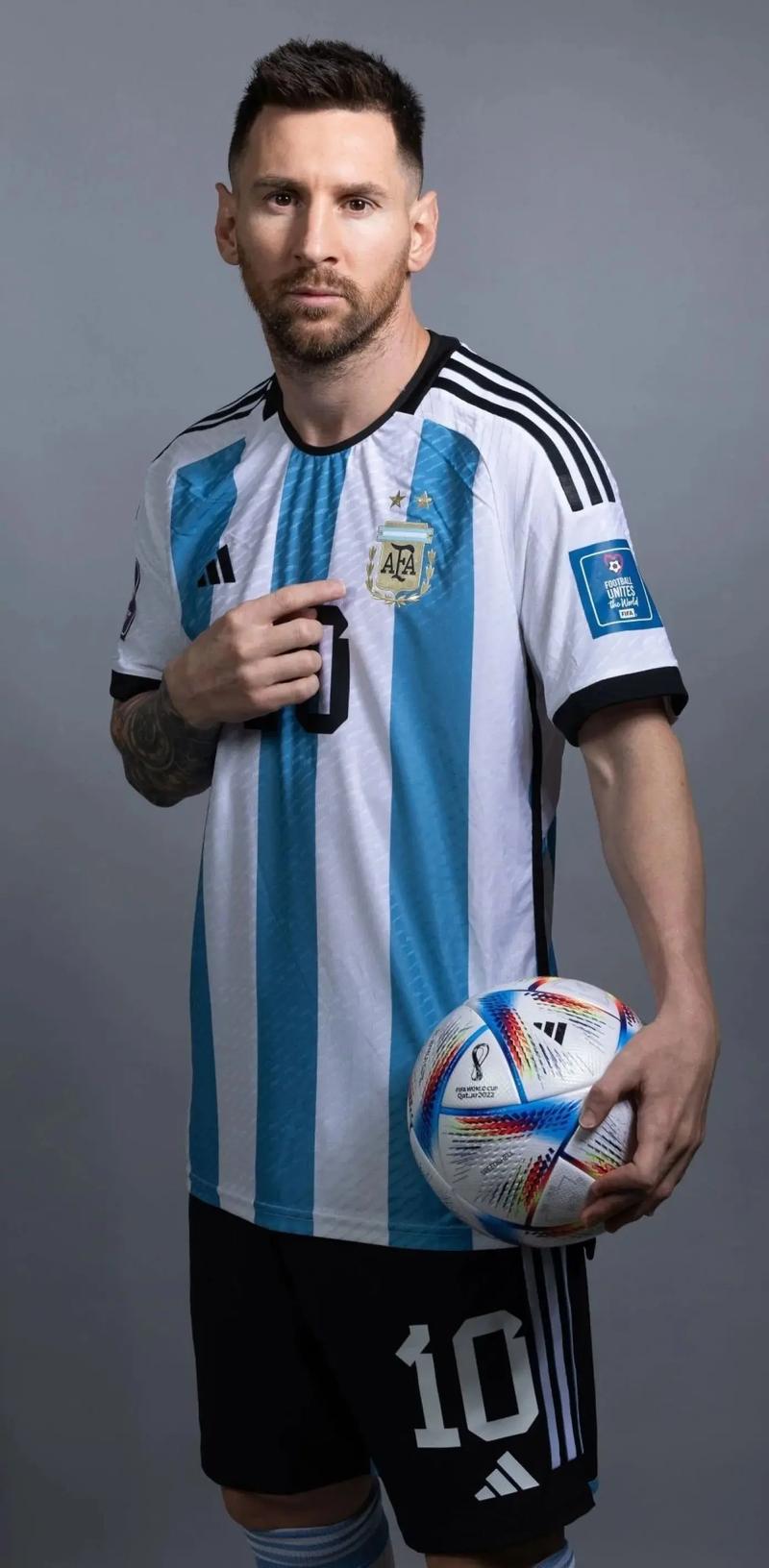 德天空：巴萨球探还没考察努萨，莱比锡明夏要价6000万欧起（德天空：巴萨球探尚未考察努萨，莱比锡明夏要价至少6000万欧）