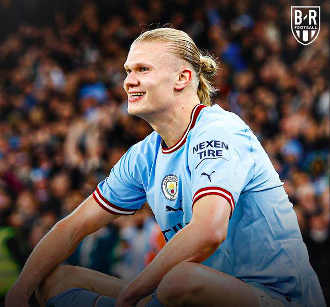 4场比赛收获10分！官方：马雷斯卡当选英超11月最佳教练（英超11月最佳教练出炉：马雷斯卡当选，4战豪取10分）