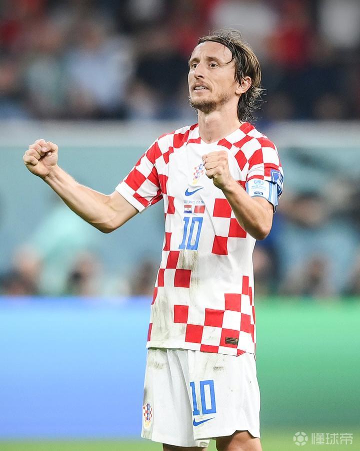 都体：阿切尔比、德弗赖和达米安将在赛季末合同到期后离队（都体：阿切尔比、德弗赖、达米安合同将于赛季末到期，三人届时离队）