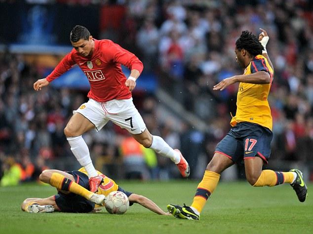 津巴布韦球队首夺联赛冠军，球队老板直接揣25万美元现金奖励球队（津巴布韦球队首次加冕联赛桂冠，老板当场掏出25万美元现金犒军）