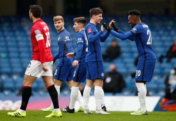 罗马诺：去年冬窗曼联引进埃德松未果，现在他已经大降价了（罗马诺：曼联去年冬窗求购埃德松未果，如今要价已大幅下调）